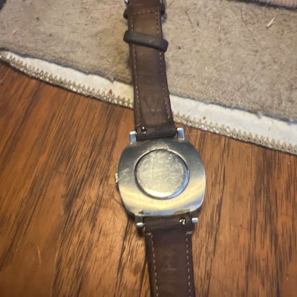 Women’s Fossil Watch - Picture 2 of 2